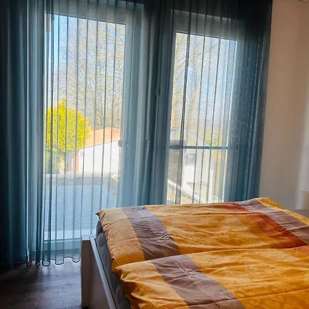 Haus Water Jieper بيت للعطل